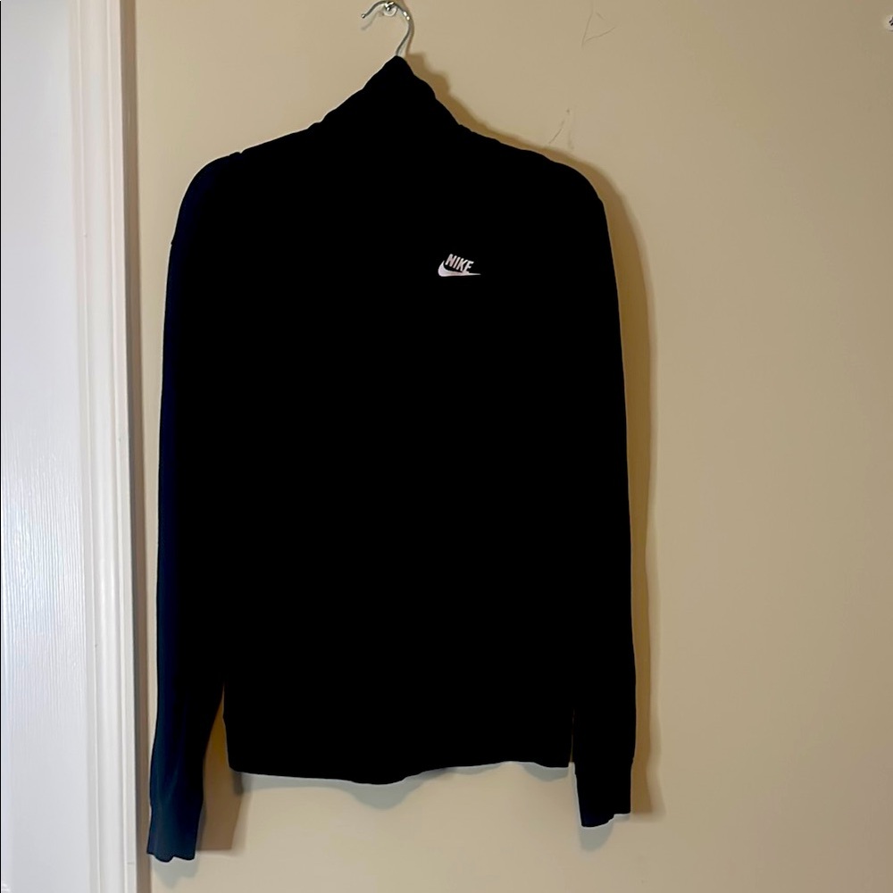 EUC Nike Women’s black hooded sweatshirt, size large